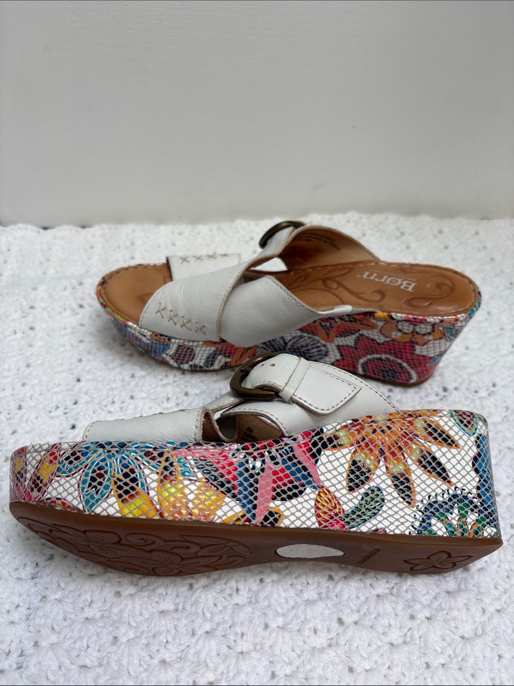 Born Curstyn White Leather Floral Mosaic Boho Wedge Heel Sandals Women’s Size 8M - Picture 2 of 14